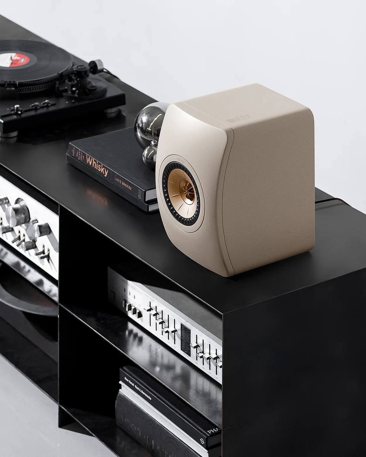 Caixa bookshelf amplificada KEF LS50 Wireless II - Sand Shell - Imagem 6